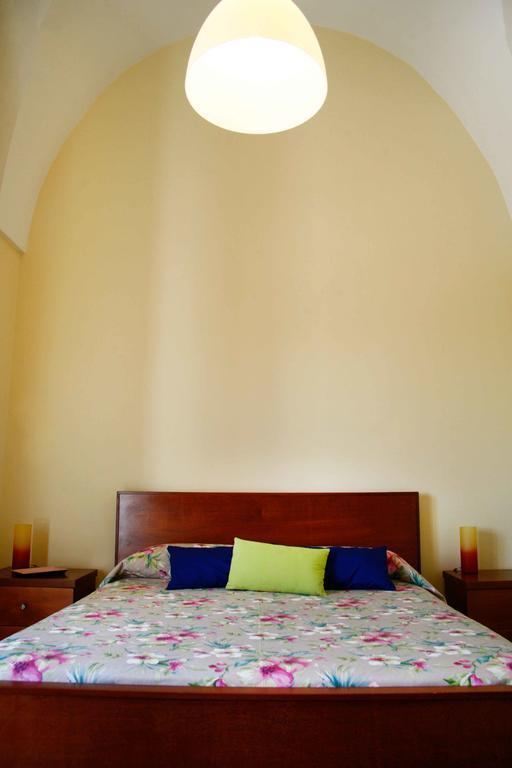 Le Tre Civette Bed & Breakfast Lecce Dış mekan fotoğraf