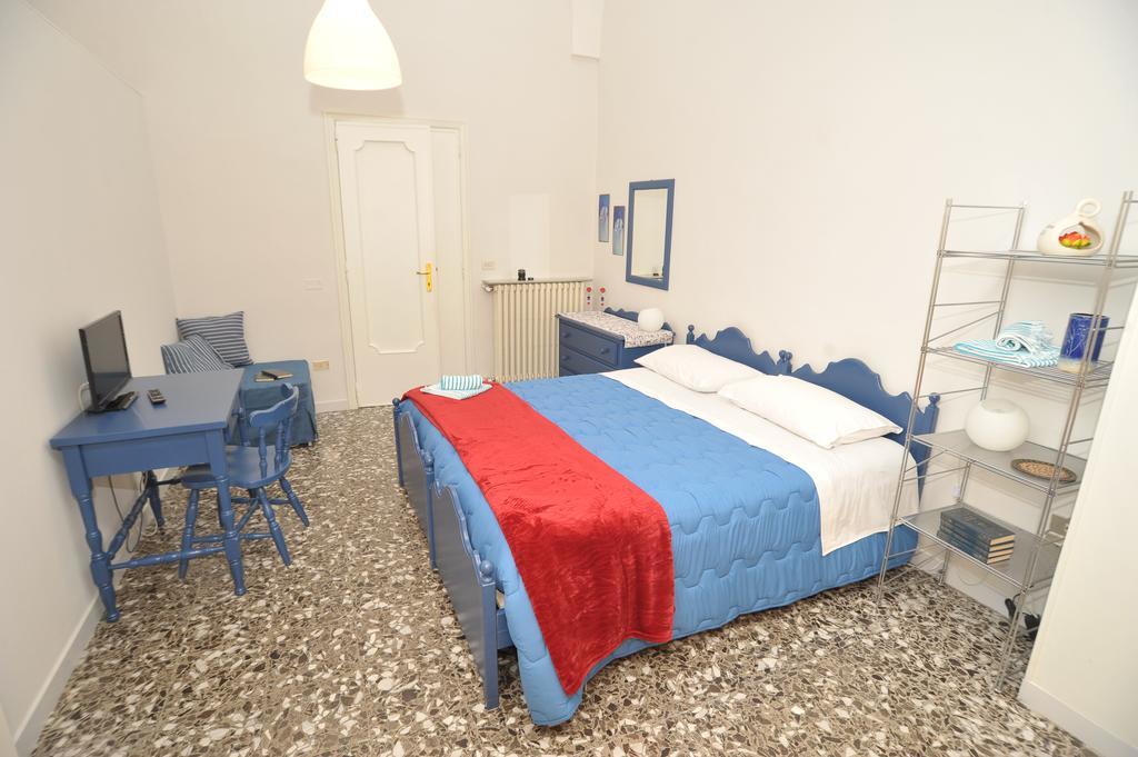 Le Tre Civette Bed & Breakfast Lecce Dış mekan fotoğraf